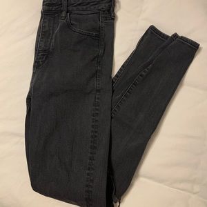 Size 4 American Eagle high waisted skinny jeans